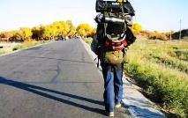 經典語錄：人在旅途，不可能背著厚厚的行囊趕路